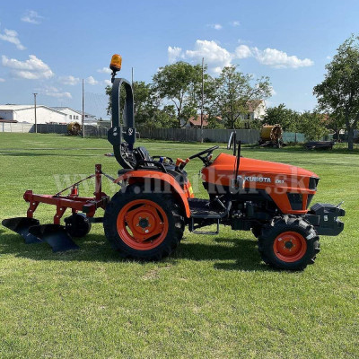 KUBOTA EK1-221 DT traktor set s rotavátorom + pluh + závažie